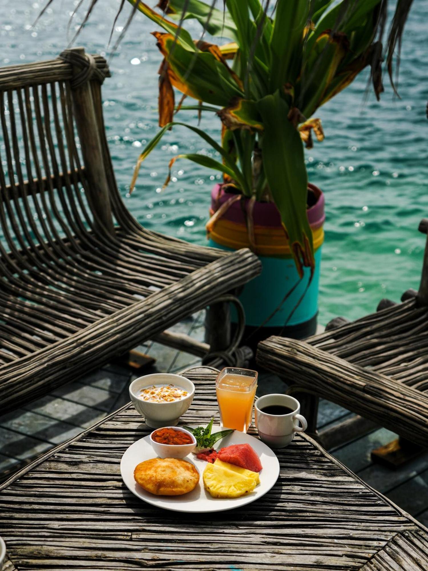 Casa En El Agua Hotel Tintipan Island Eksteriør billede