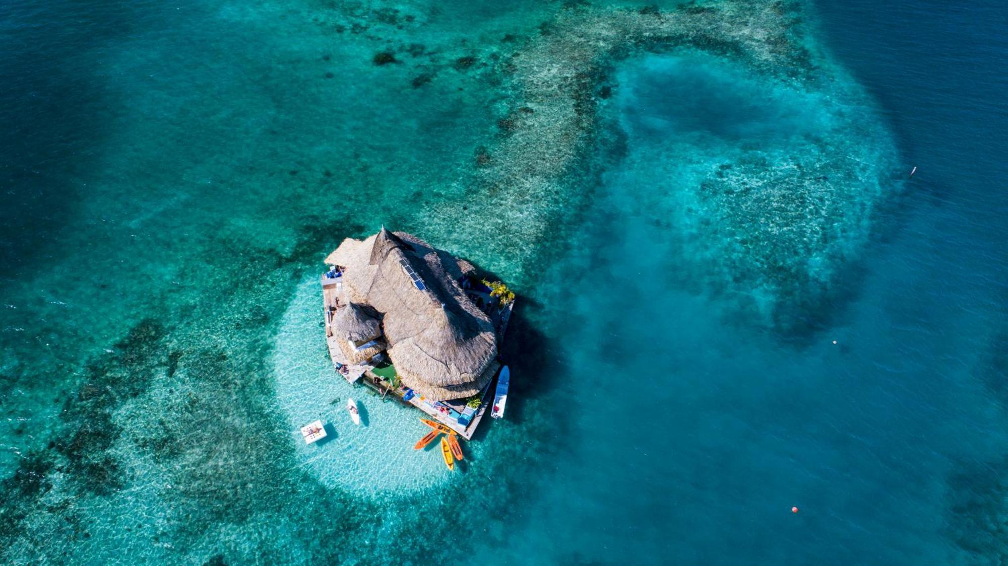 Casa En El Agua Hotel Tintipan Island Eksteriør billede